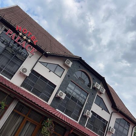 Hotel Palace Târgu Jiu Eksteriør billede