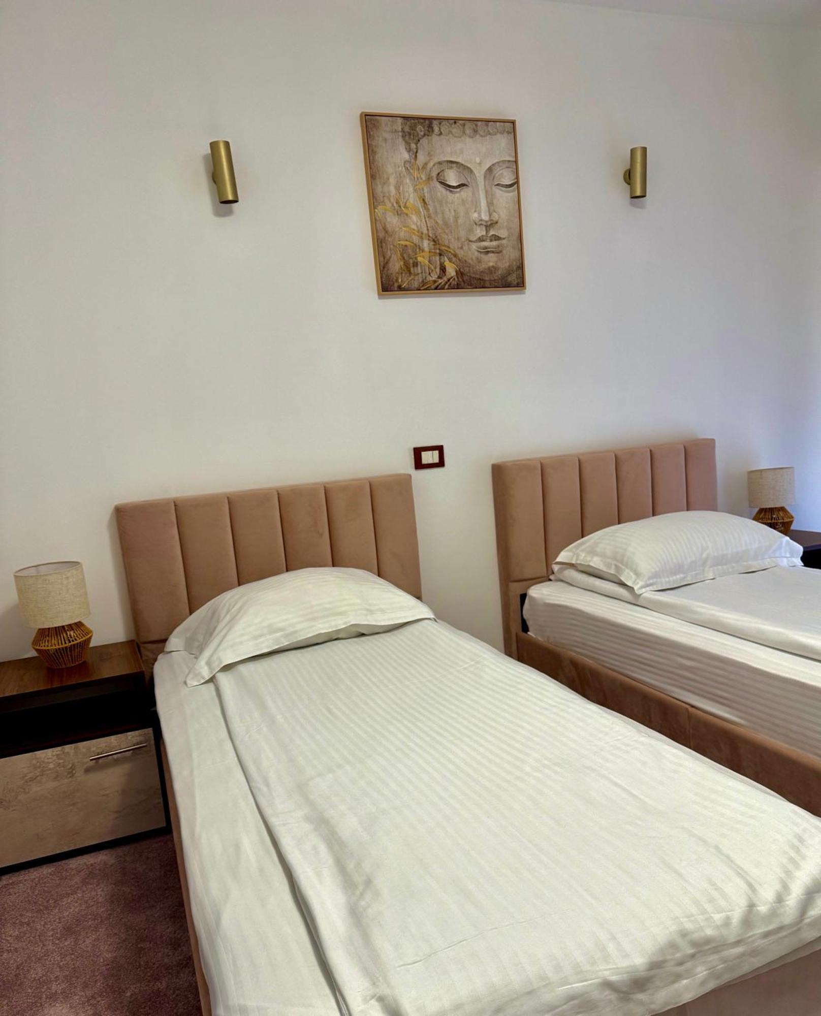 Hotel Palace Târgu Jiu Eksteriør billede
