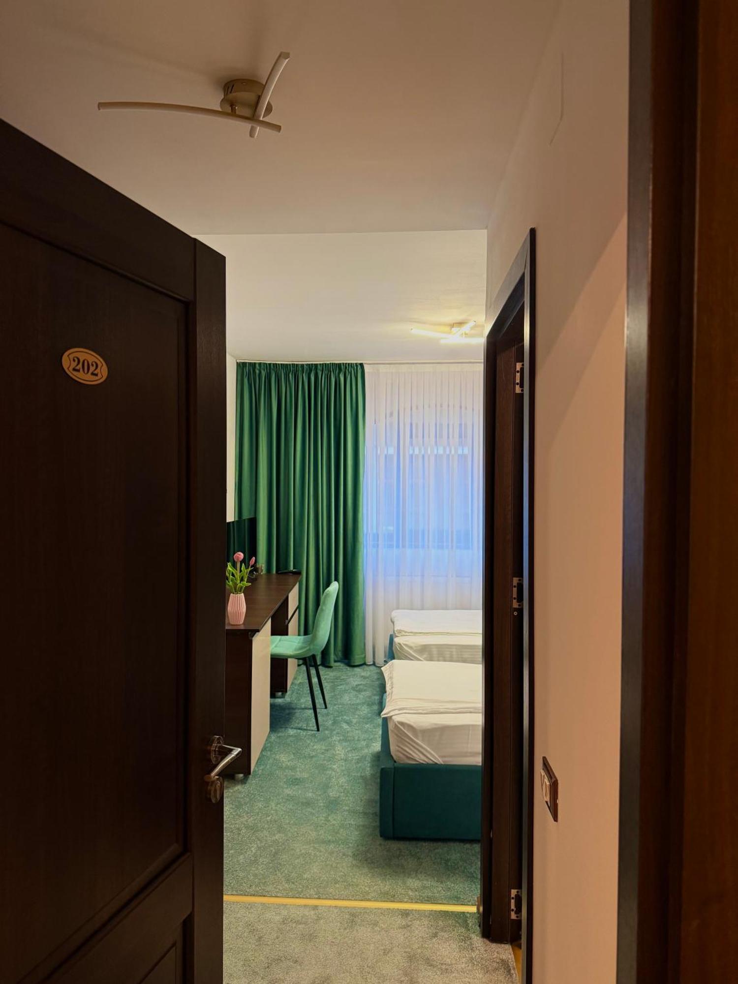 Hotel Palace Târgu Jiu Eksteriør billede