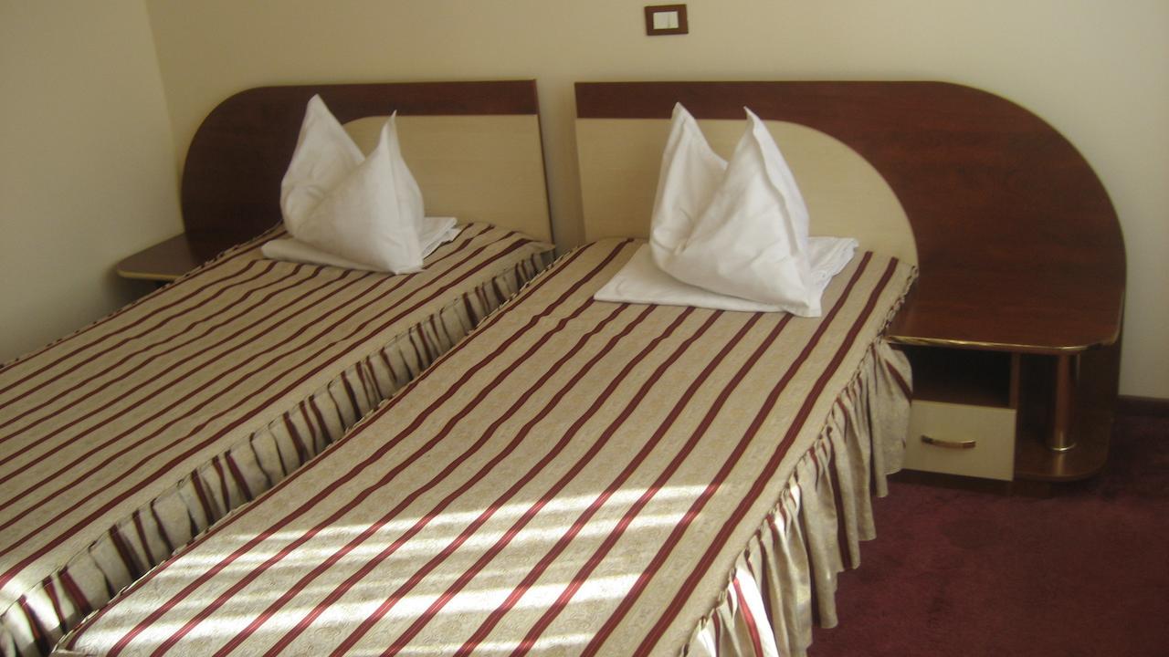 Hotel Palace Târgu Jiu Eksteriør billede