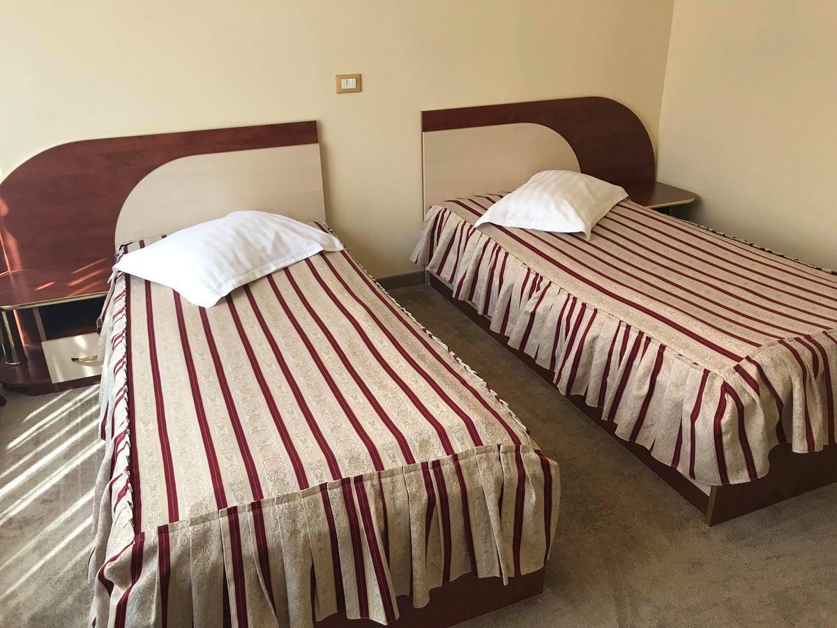 Hotel Palace Târgu Jiu Eksteriør billede