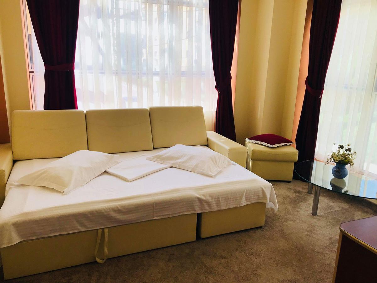 Hotel Palace Târgu Jiu Eksteriør billede