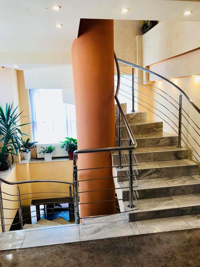 Hotel Palace Târgu Jiu Eksteriør billede